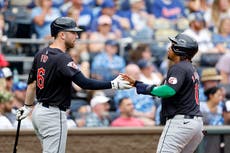 Ramírez conecta jonrón, Josh Naylor empuja 2 carreras y Guardianes vencen 7-2 a Reales