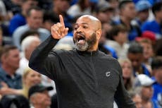 Pistons acuerdan firman al entrenador J.B. Bickerstaff por 4 años, confirma fuente AP