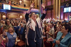 Tras 32 años de ser una voz progresista de los judíos LGBTQ, la rabina Sharon Kleinbaum se jubila