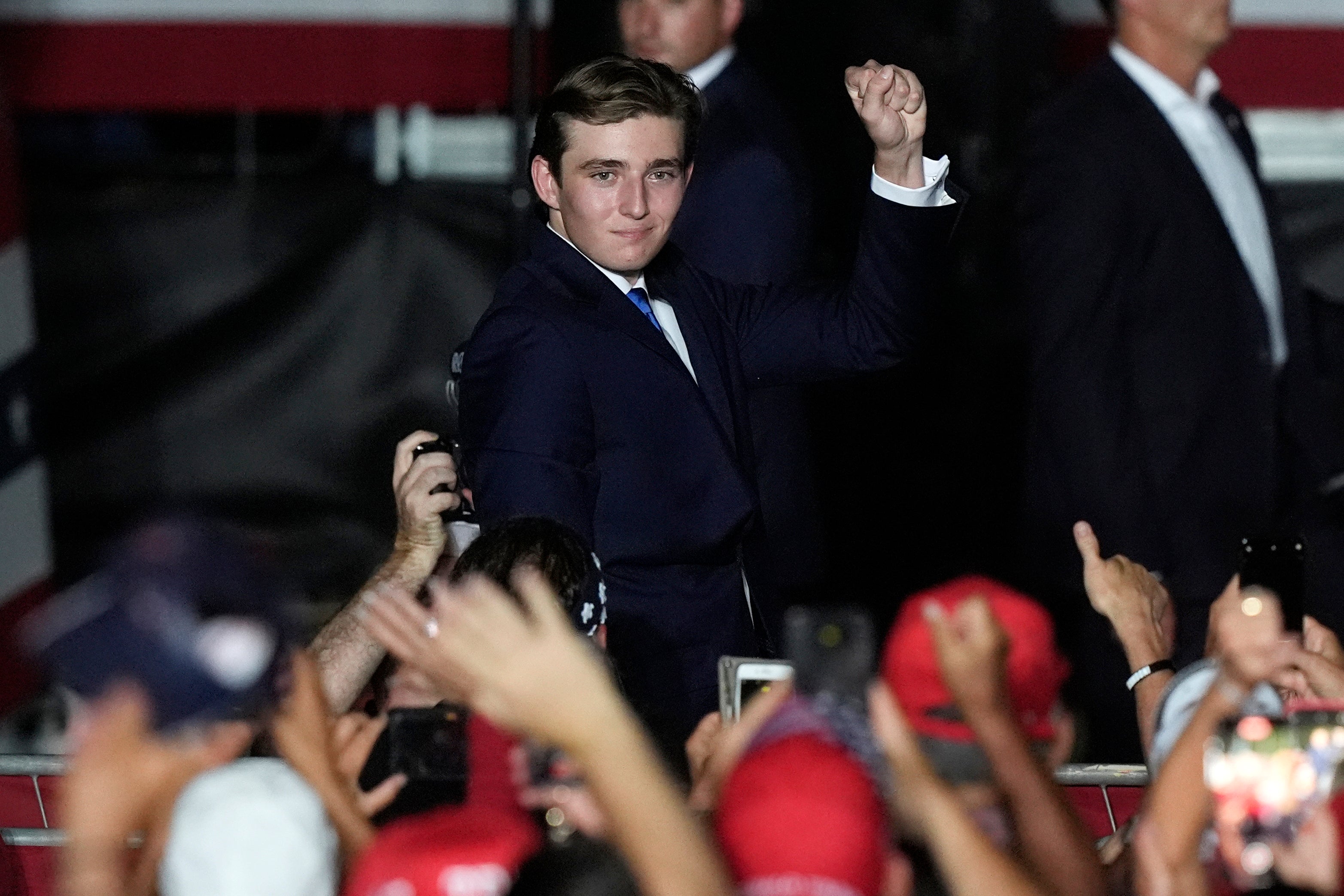 Barron Trump en el mitin de campaña de su padre en Doral, Florida (EE. UU.), el 9 de julio