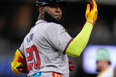 Ozuna calienta para el Derbi, con 2 jonrones en victoria de Bravos, 6-1 sobre Padres