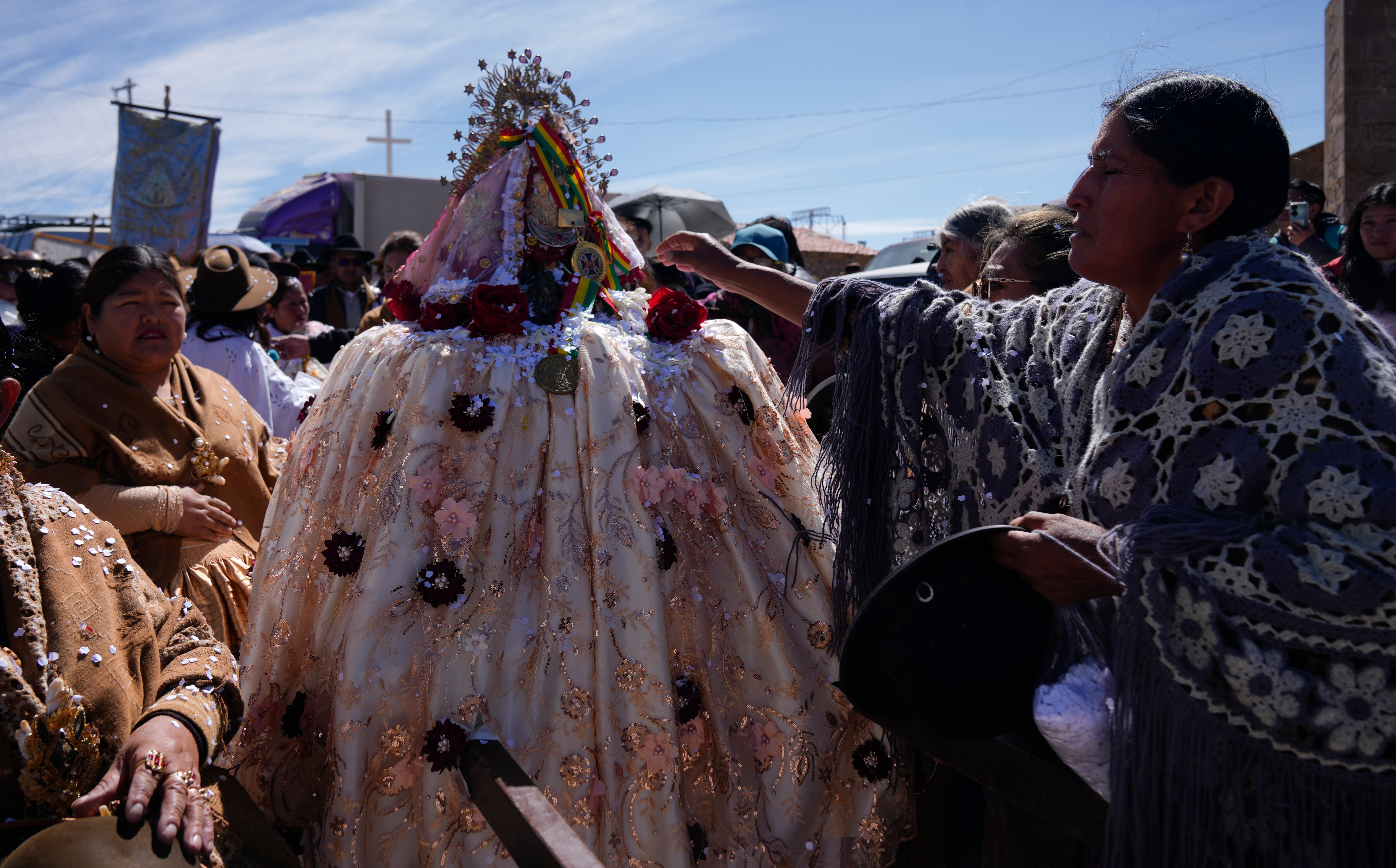 BOLIVIA-VIRGEN DIMINUTA