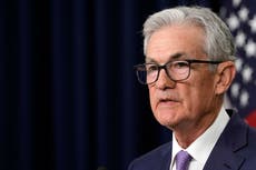 Powell dice que Reserva Federal cree que la inflación está cediendo