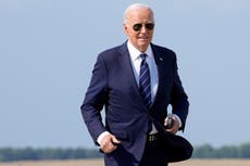 Grupo de demócratas cuestiona designación expedita de Biden como candidato