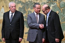 China exhibe su poder tras acuerdo palestino y visita de ministro ucraniano de Asuntos Exteriores