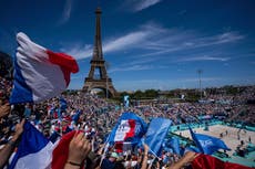 El Estadio Torre Eiffel, sede del vóleibol de playa, el lugar de moda para tomarse una foto