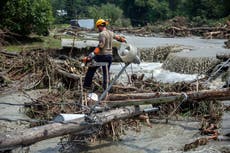 Nuevas inundaciones en Vermont destruyen caminos, coches y casas