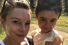 Rechazan trámite de pasaporte a una niña inglesa por llamarse “Khaleesi”