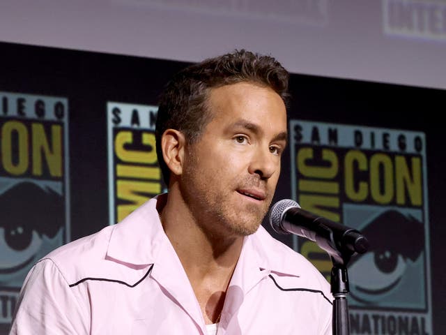 <p>Ryan Reynolds en una conferencia de prensa </p>