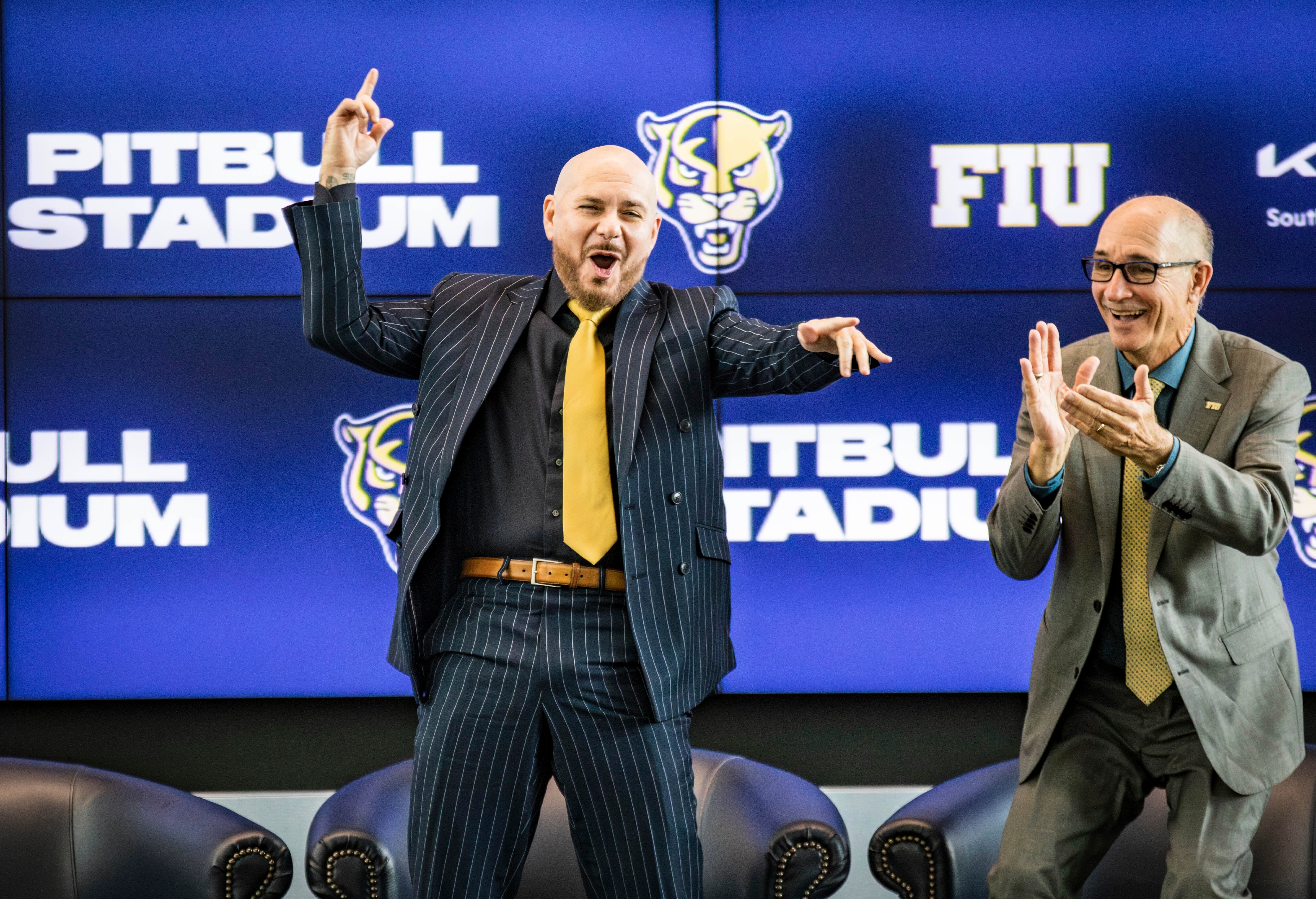 PITBULL ESTADIO-FIU PANTHERS