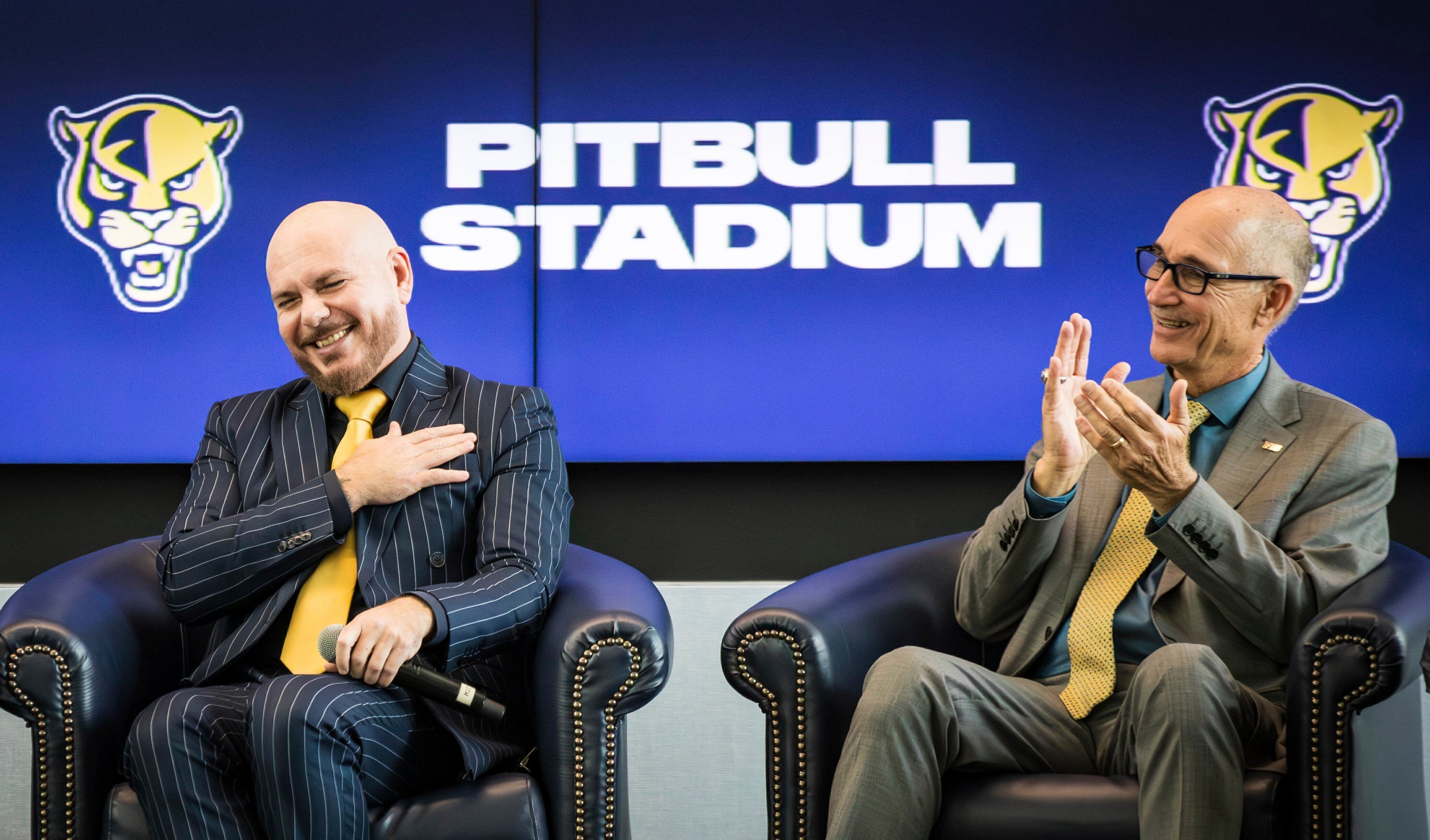 PITBULL ESTADIO-FIU PANTHERS