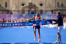 Sifan Hassan se corona en el maratón femenino, su 3ra medalla olímpica de fondo en París