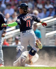 Fry y Ramírez conectan HR y Guardianes vencen 5-3 a Mellizos dividiendo serie de 4 juegos