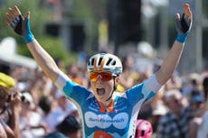 Charlotte Kool gana en su tierra natal y se lleva primera etapa del Tour de Francia femenino