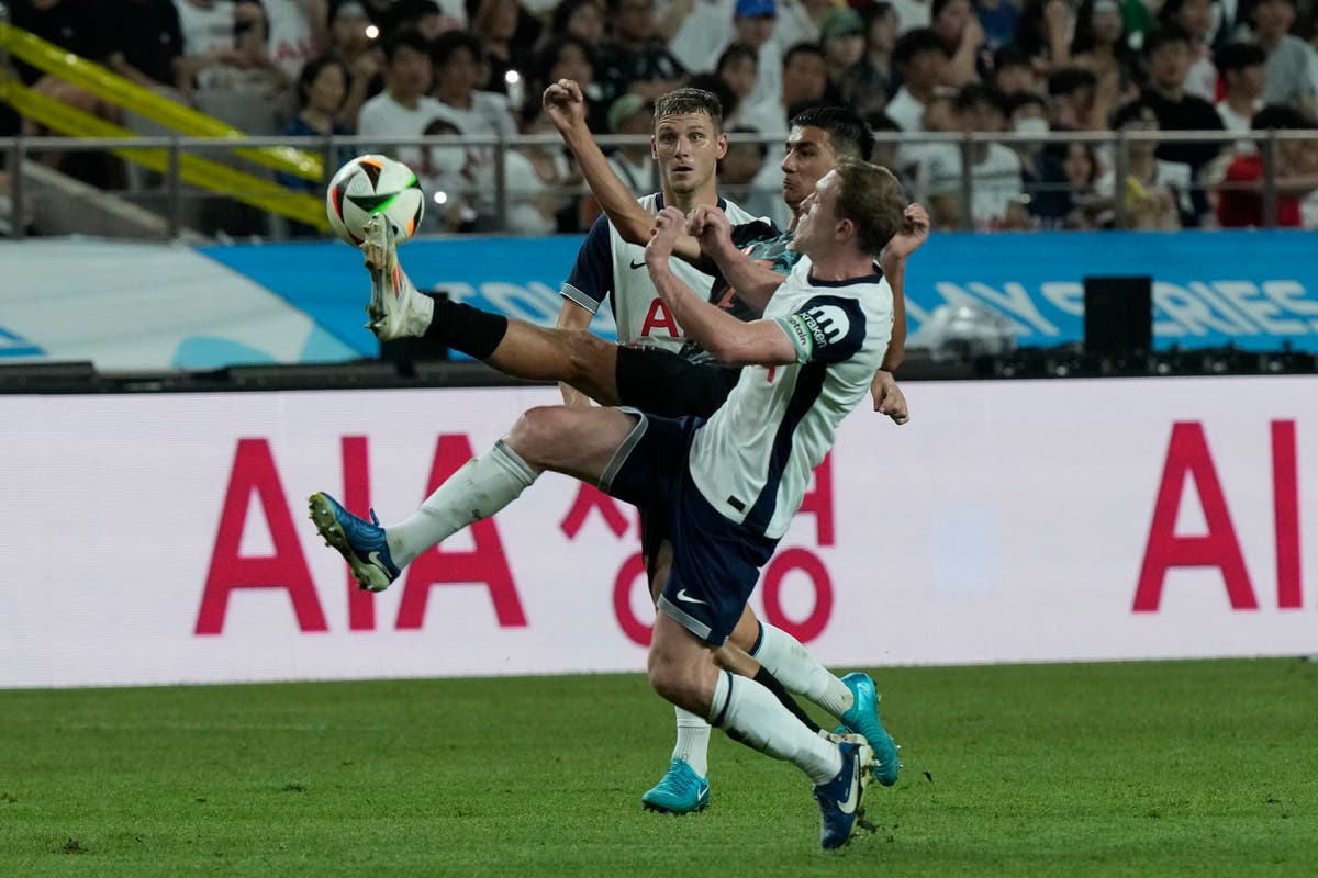 Leicester sign Tottenham midfielder Oliver Skipp for 26 million