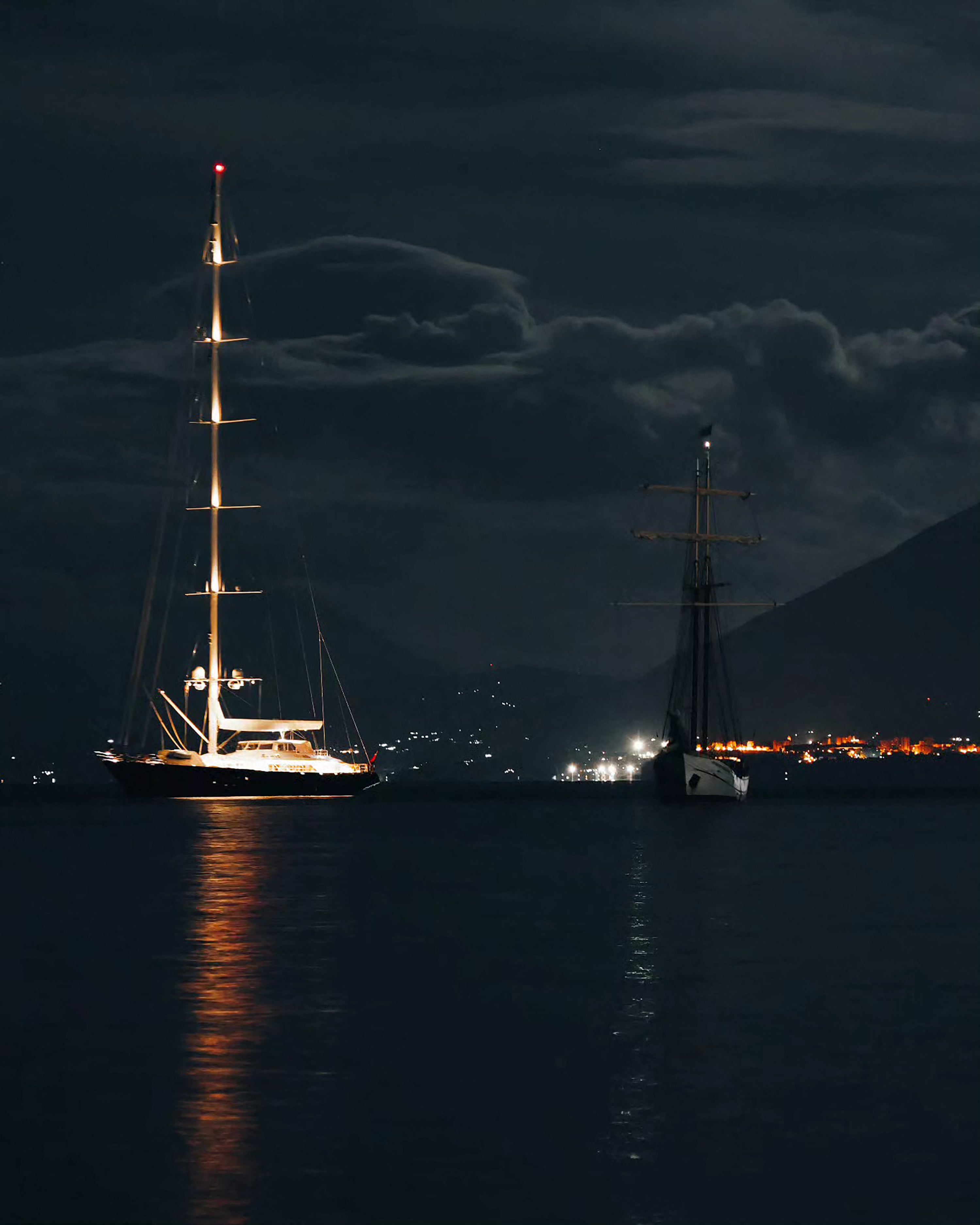 El superyate de lujo ‘The Bayesian’ frente a Porticello, Palermo