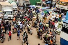 Los mototaxis de Uganda siembran el caos, pero son medio esencial de transporte