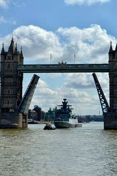 Niega Alemania mala intención de buque que usó Marcha Imperial de Star Wars a su llegada a Londres