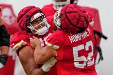 Chiefs convierten a Humphrey en el centro mejor remunerado, con contrato por 72 millones de dólares