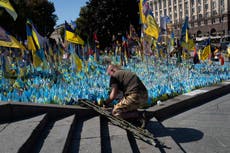 Ucrania conmemora 33er aniversario de su independencia cuando guerra con Rusia llega a su 30mo mes