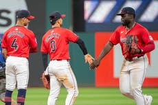 Noel conecta HR de 3 carreras para que Guardianes superen 13-5 a Rangers