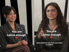 Entrevistadora ofrece palabras de aliento a Jenna Ortega sobre sus raíces latinas