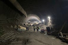 Rescatistas recuperan 3 cuerpos en túnel caído durante su construcción en Tailandia