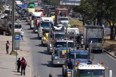 Transportistas de carga en Colombia protestan por aumento del precio del diésel