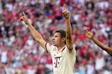 Kane convierte penal y Müller celebra con gol su partido 710. Bayern derrota a Friburgo