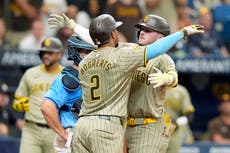 Bogaerts y Merrill ayudan a los Padres a imponerse 4-3 a los Rays