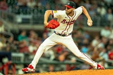 Sale logra su 16ta victoria y llega a 200 ponches en triunfo de Bravos, 3-0 ante Rockies