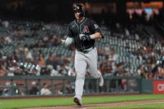 Grichuk aporta 2 jonrones a victoria de Diamondbacks, 8-7 sobre Gigantes