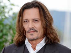 Johnny Depp muestra cambio dental tras sorprender a sus fans con dientes “podridos”