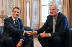 Crisis en el gobierno francés: el impacto de la destitución de Barnier para Macron