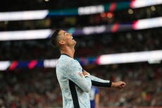 Cristiano Ronaldo llega a 900 goles, San Marino logra 1ra victoria y España apenas empata con Serbia