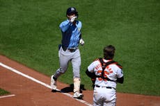 Jonny De Luca jonronea y Rays vencen 2-0 a Orioles