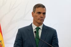 Presidente de gobierno español visita China en medio de disputa por vehículos eléctricos