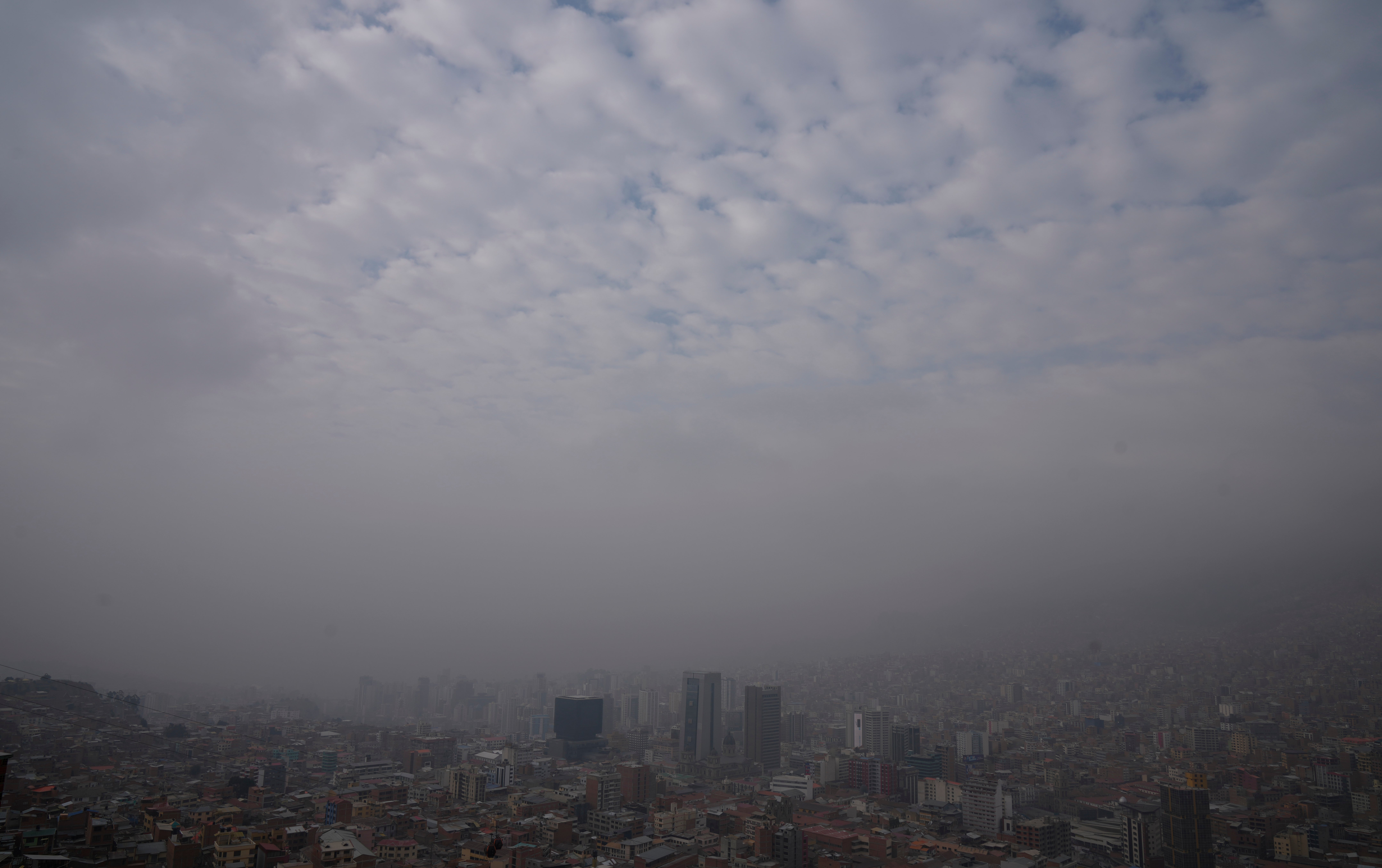 Bolivia suspende las clases presenciales en regiones vecinas a Brasil por incendios en la Amazonia