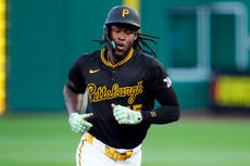 El novato de los Piratas, Paul Skenes poncha a 9 en la victoria 3-2 ante Marlins