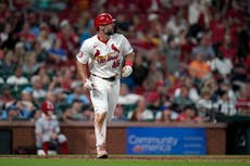 Goldschmidt desempata en la 8va y Cardenales superan 2-1 a Rojos