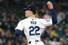 Woo lanza perfecto hasta la 7ma y Marineros vencen 5-2 a Padres