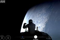 SpaceX logra un hito en el turismo espacial con el primer paseo espacial privado