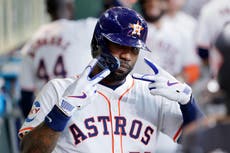 Heyward y Singleton para que Astros eviten barrida al vencer 6-3 a A’s