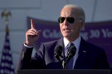 Biden celebra aniversario de la histórica Ley de Violencia contra la Mujer, que redactó y patrocinó