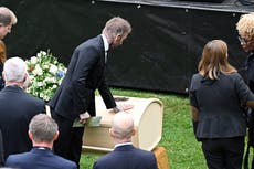 Beckham y Hodgson asisten al funeral de extécnico sueco Sven-Göran Eriksson