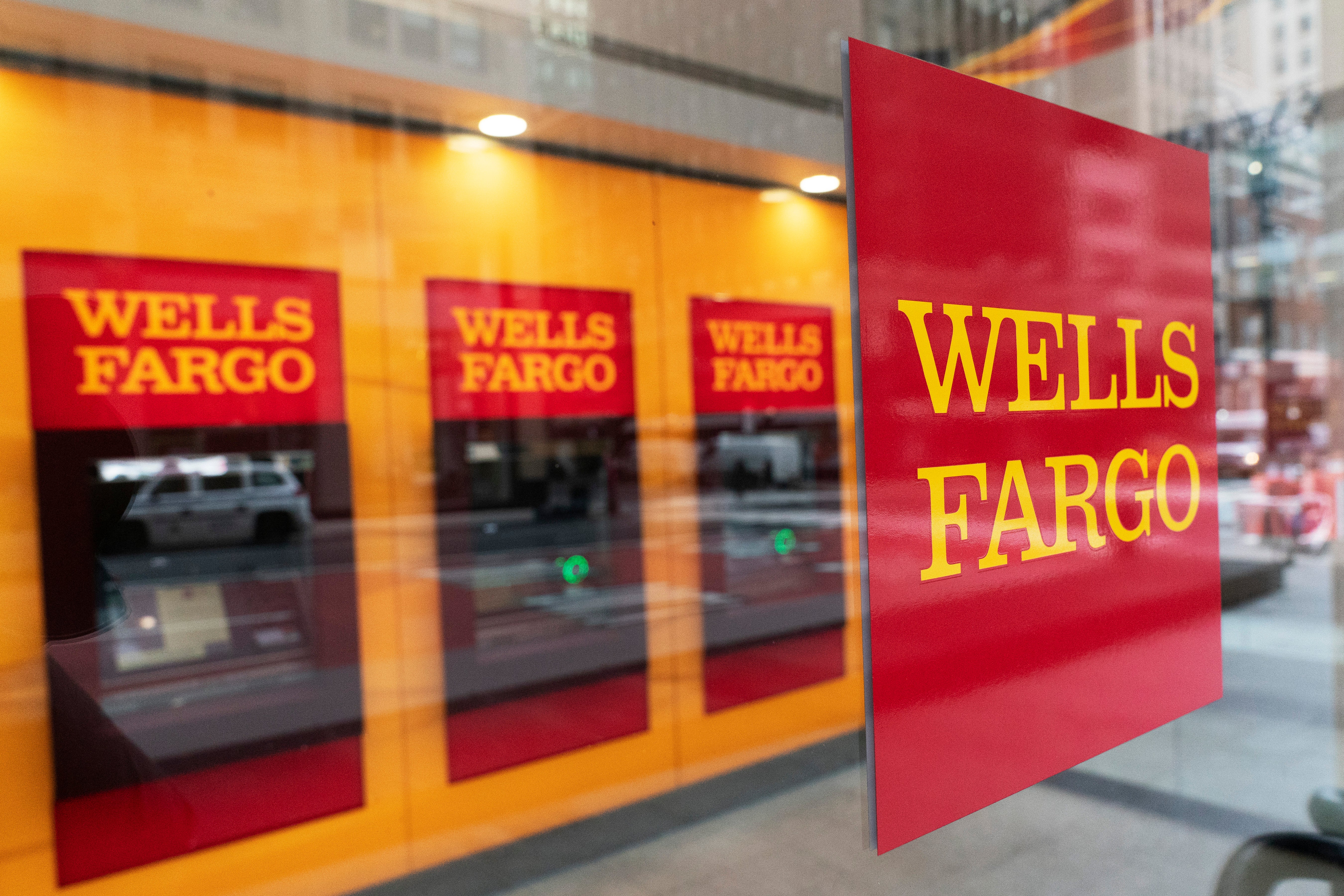 WELLS FARGO-DELITOS FINANCIEROS