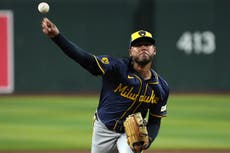 Con cuadrangular de Hoskins, Cerveceros amplían ventaja en la Central al vencer 2-1 a Diamondbacks