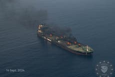 Rescatistas lanzan nuevo operativo para remolcar a petrolero atacado por rebeldes hutíes