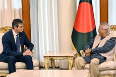 Enviados de EEUU se reúnen con el líder interino de Bangladesh