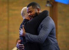 Los haitianos de Ohio encuentran solidaridad en la iglesia tras la falsa acusación de comer mascotas